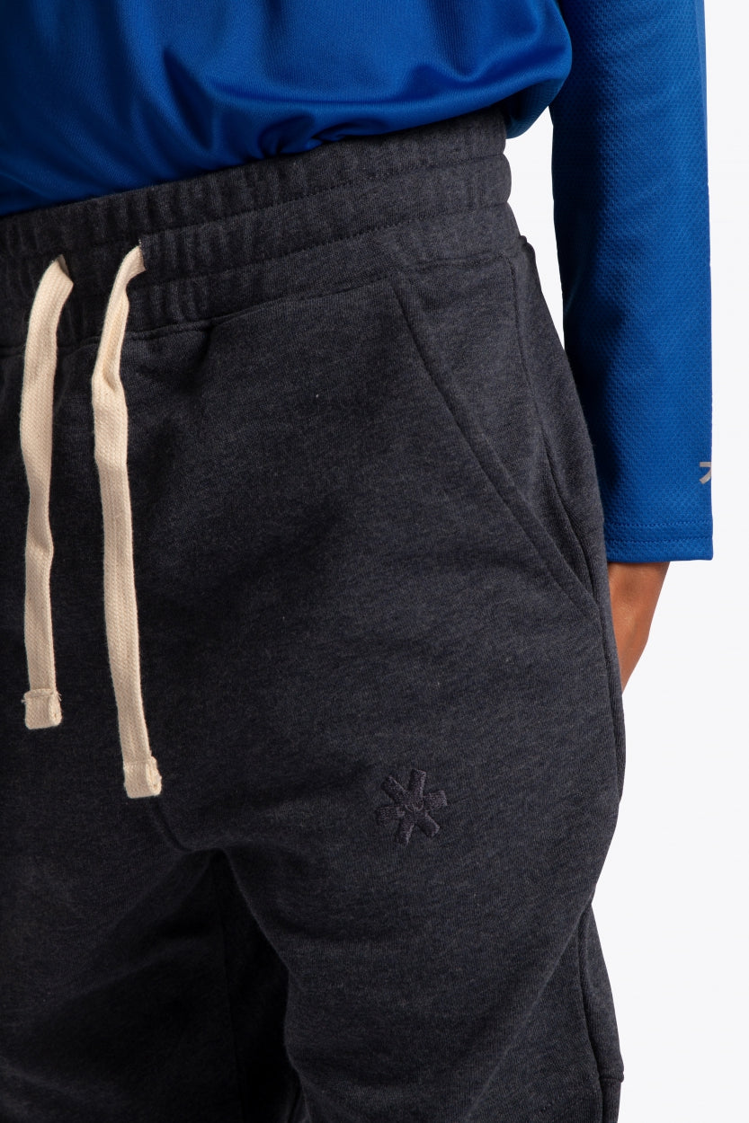 Osaka kids sweatpants grey. Detail view logo