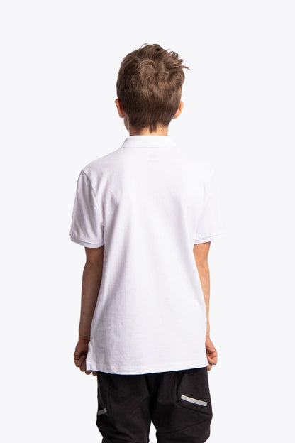 Boy wearing the Osaka kids polo in white with logo in black. Back view