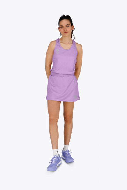 Woman wearing the Osaka women singlet in light purple with logo in grey. Front view