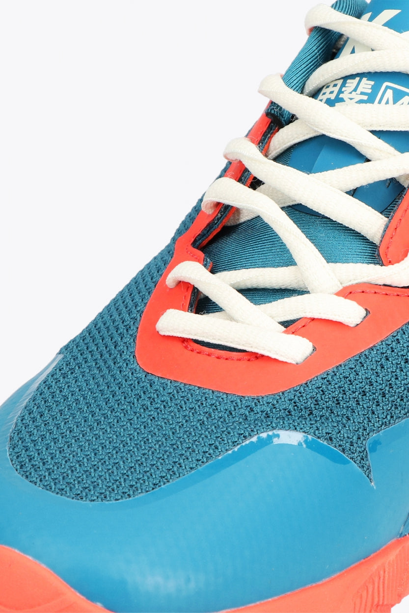 Osaka footwear Kai Mk1 in french navy and oxy fire and red with logo in white. Detail shoelace view