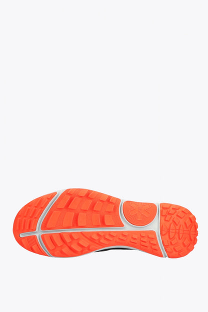 Osaka footwear Ido Mk1 in black and aqua blue with logo in aqua blue. Sole view