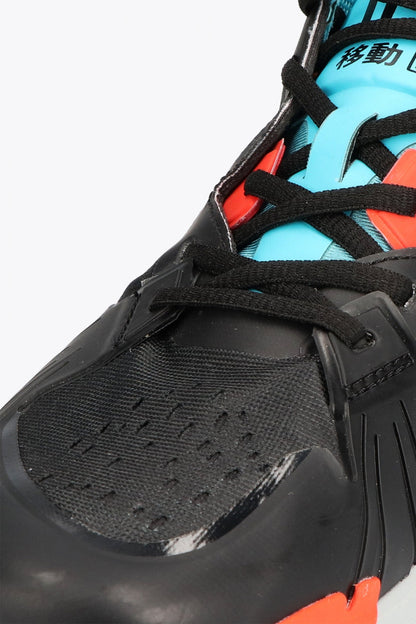 Osaka footwear Ido Mk1 in black and aqua blue with logo in aqua blue. Detail front view