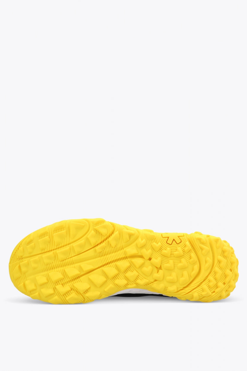 Osaka footwear Kai Mk1 in black and yellow with logo in blue. Sole view
