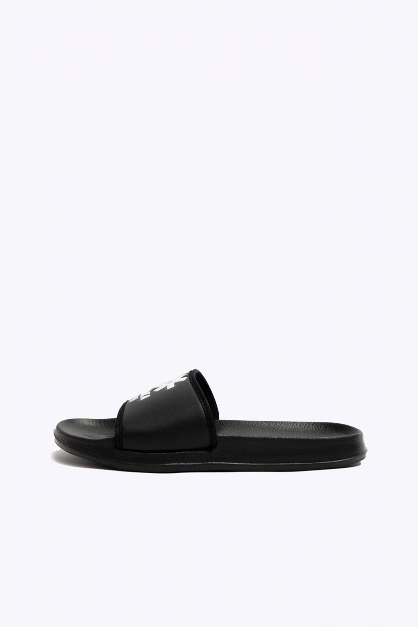 Osaka slippers black with logo in white. Side view